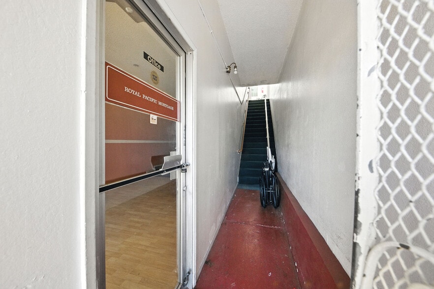 46 Leland Ave, San Francisco, CA for lease - Building Photo - Image 3 of 24