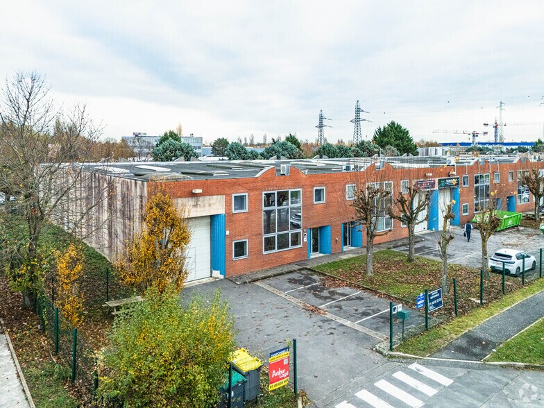 620 Avenue Blaise Pascal, Moissy-Cramayel for sale - Building Photo - Image 2 of 2