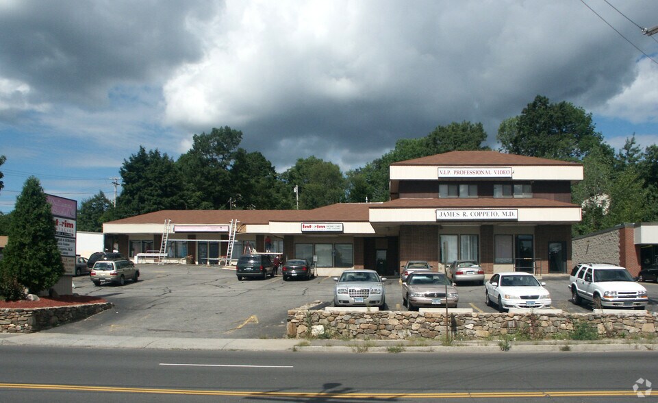 541 Wolcott St, Waterbury, CT 06705