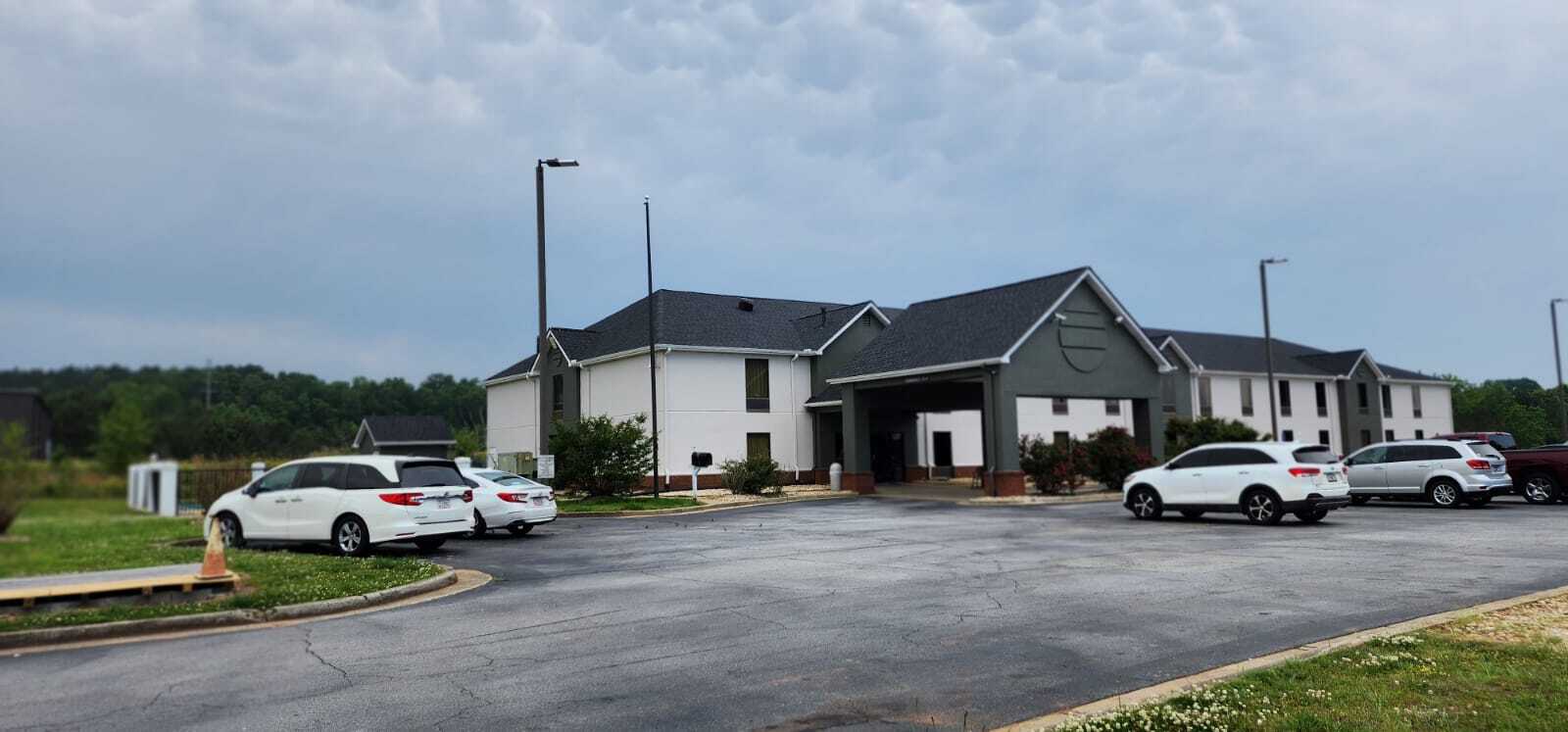 788 Hwy 100, Tallapoosa, GA 30176 Super 8 by Wyndham