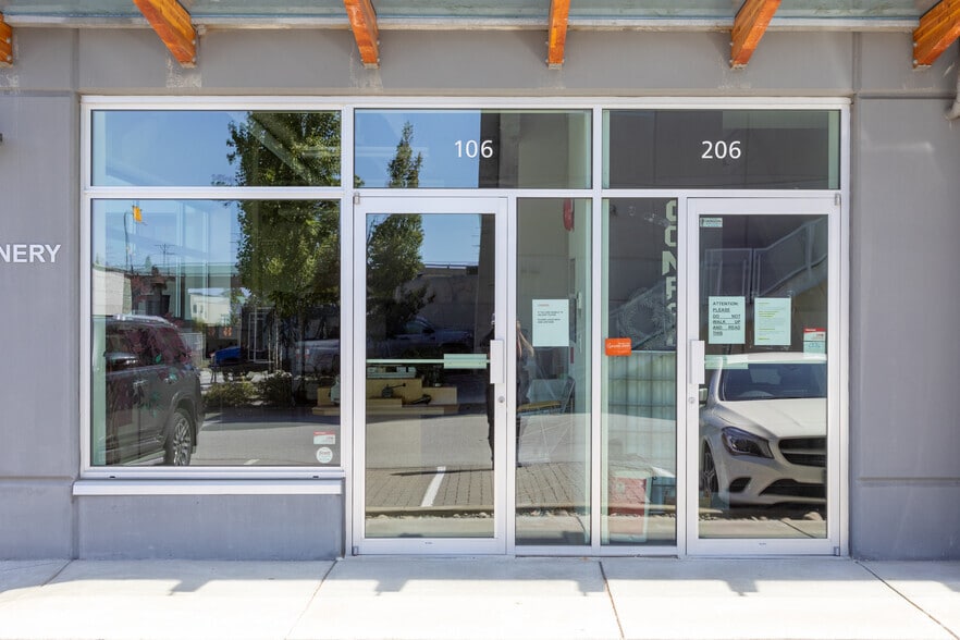 758 Copping St, North Vancouver, BC for sale - Building Photo - Image 3 of 6