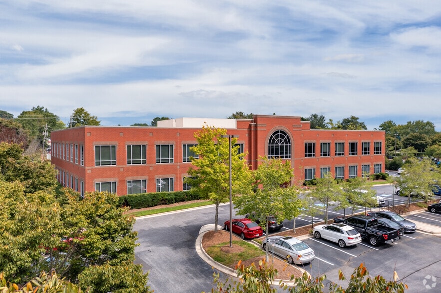 695 Mansell Rd, Roswell, GA for lease - Building Photo - Image 3 of 35