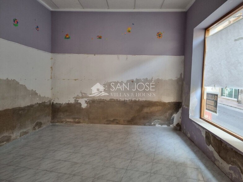 Retail in Alicante for lease - Building Photo - Image 2 of 6