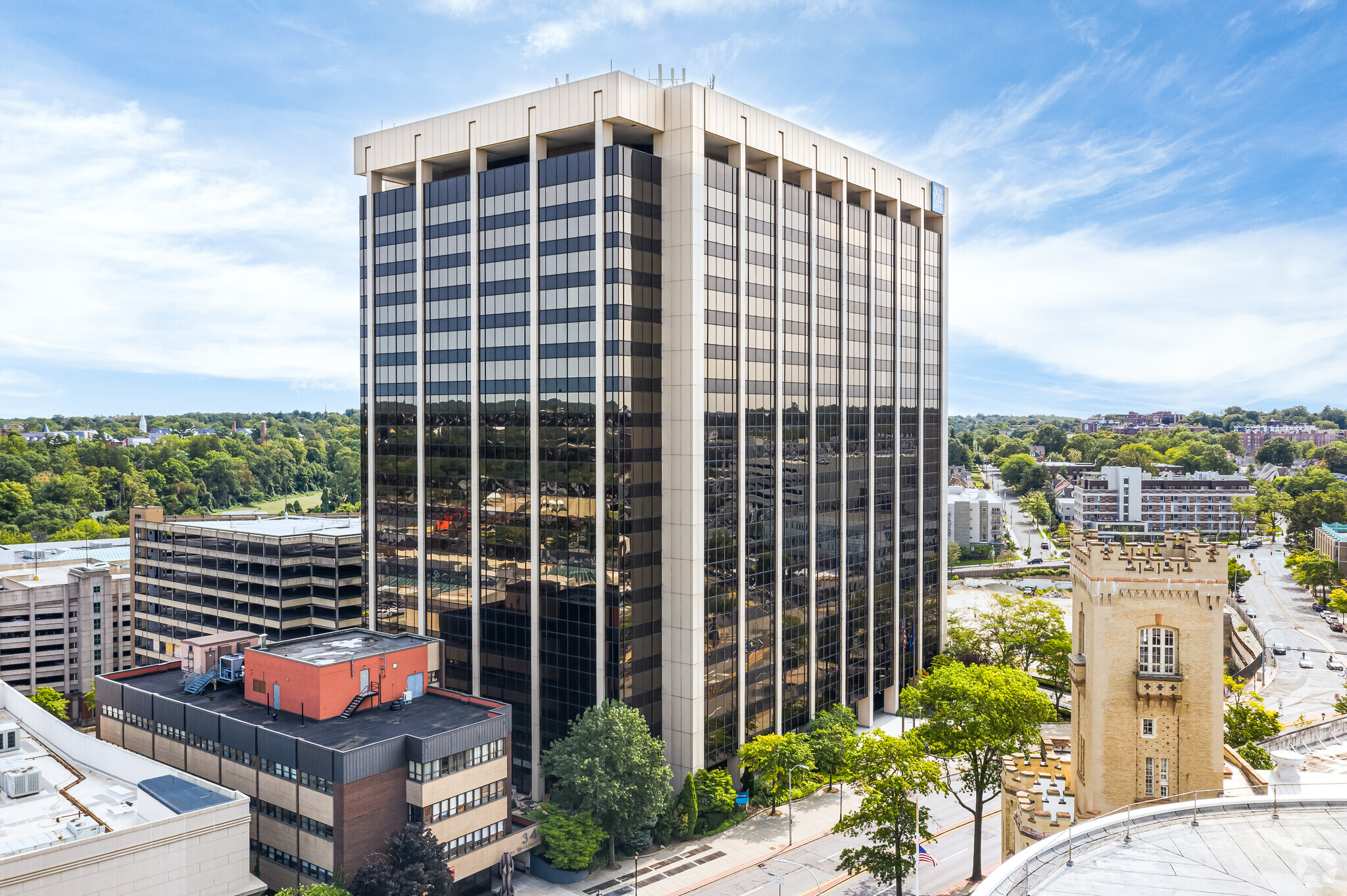 44 S Broadway, White Plains, NY for lease Building Photo- Image 1 of 6