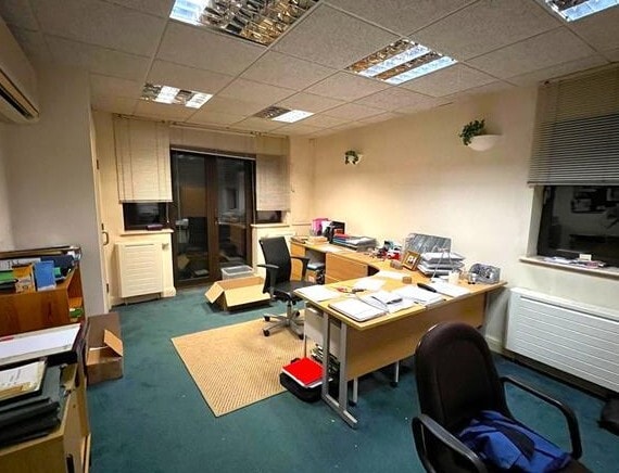 12 Mill St, Slough for lease Interior Photo- Image 1 of 7