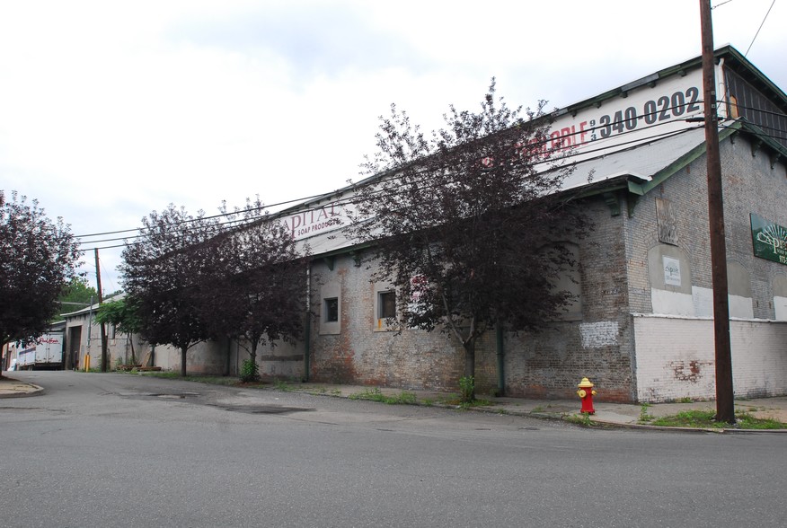 33 Branch St, Paterson, NJ for lease - Building Photo - Image 2 of 2