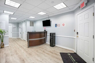 7901-7915 Belle Point Dr, Greenbelt, MD for lease Interior Photo- Image 2 of 11