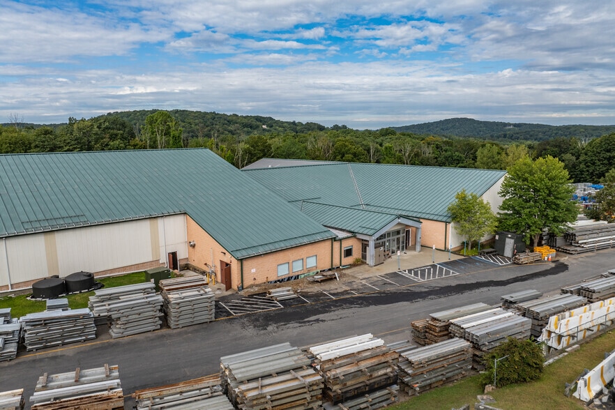 22 Sutton Pl, Brewster Village, NY for sale - Primary Photo - Image 1 of 1