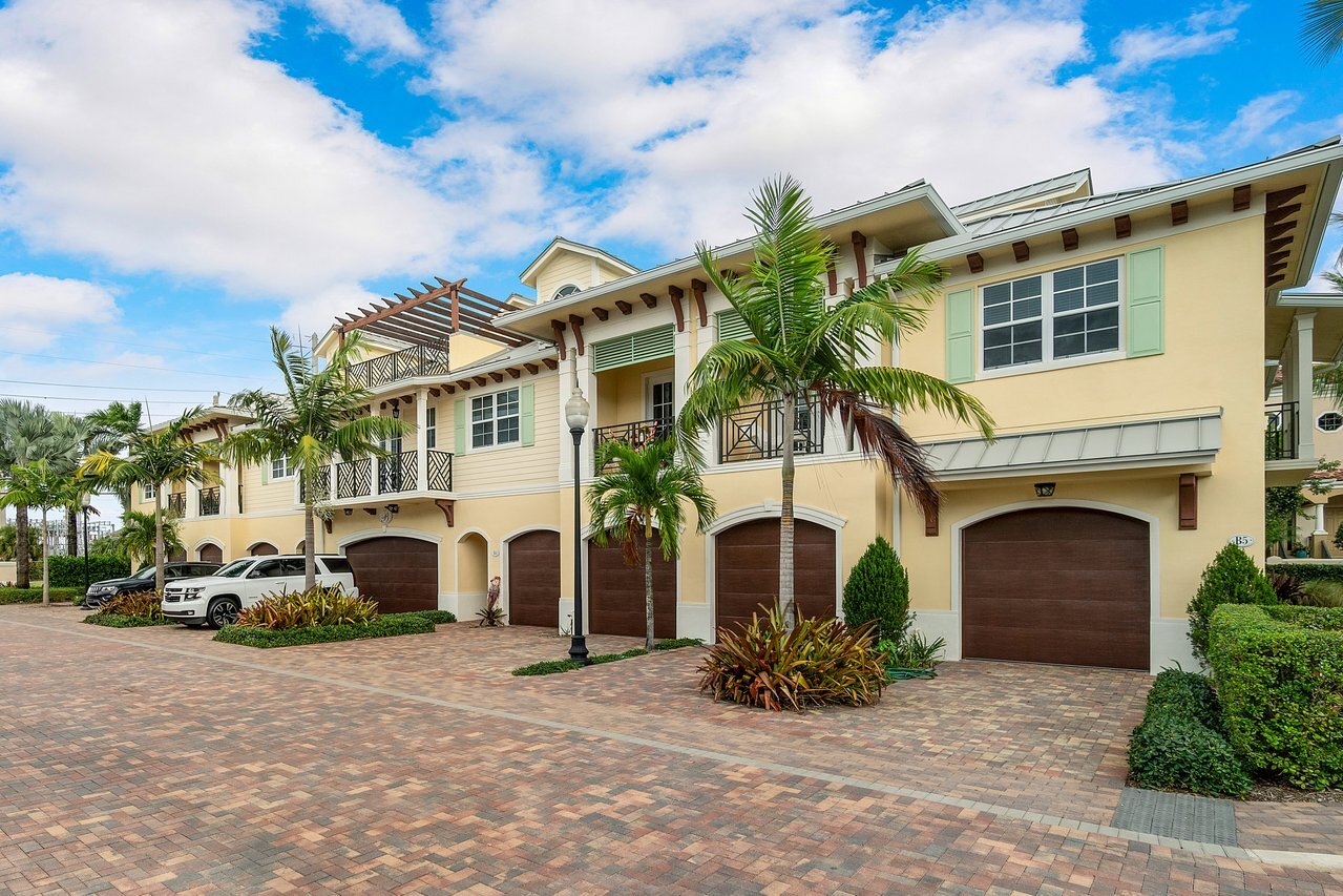 3770 County Line Rd, Tequesta, FL 33469 Bella Villagio Townhomes