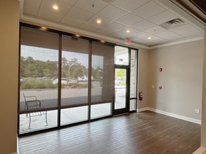 1127 Fording Island Rd, Bluffton, SC for lease Interior Photo- Image 2 of 4