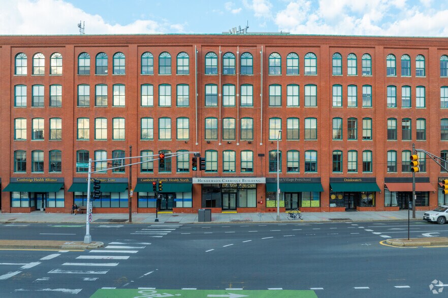 2067 Massachusetts Ave, Cambridge, MA for lease - Building Photo - Image 2 of 5