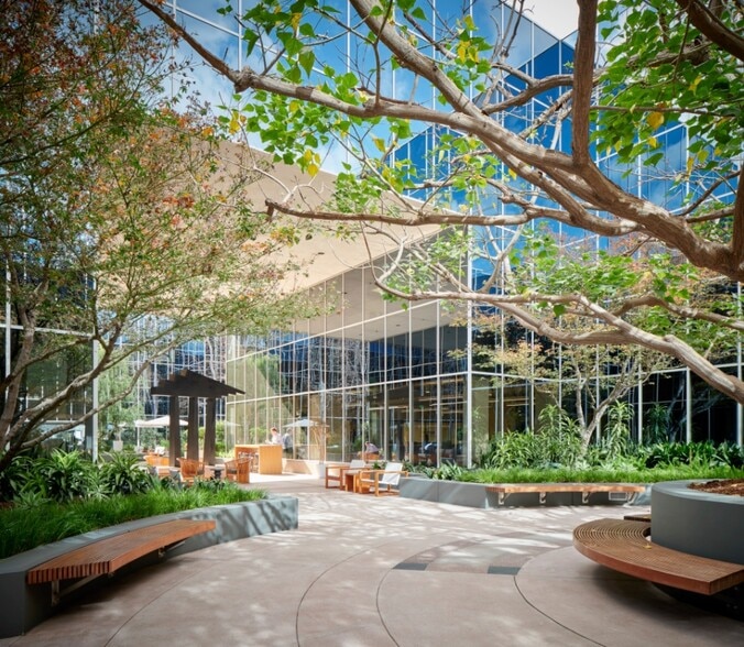 345 N Maple Dr, Beverly Hills, CA for lease - Building Photo - Image 1 of 7