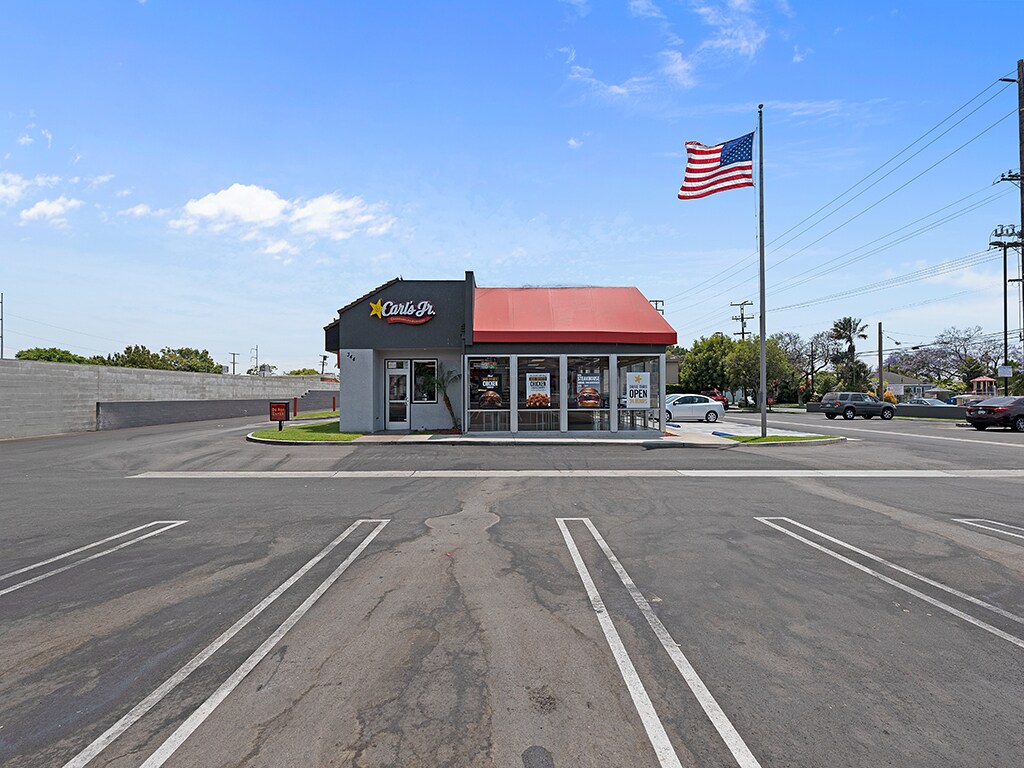 344 W Manchester Blvd, Inglewood, CA 90301 Carl's Jr.