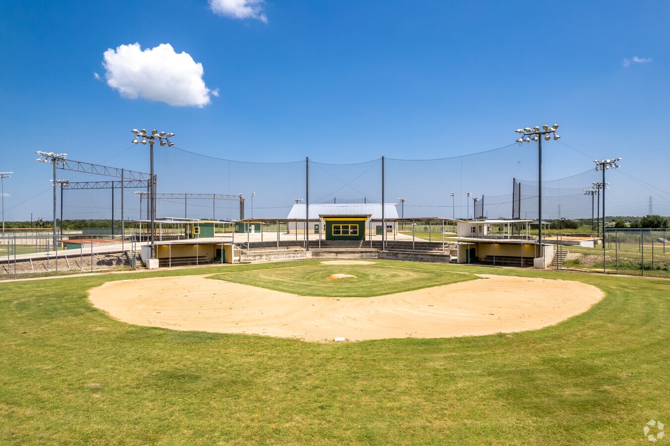 605 Old Zorn Rd, San Marcos, TX 78666