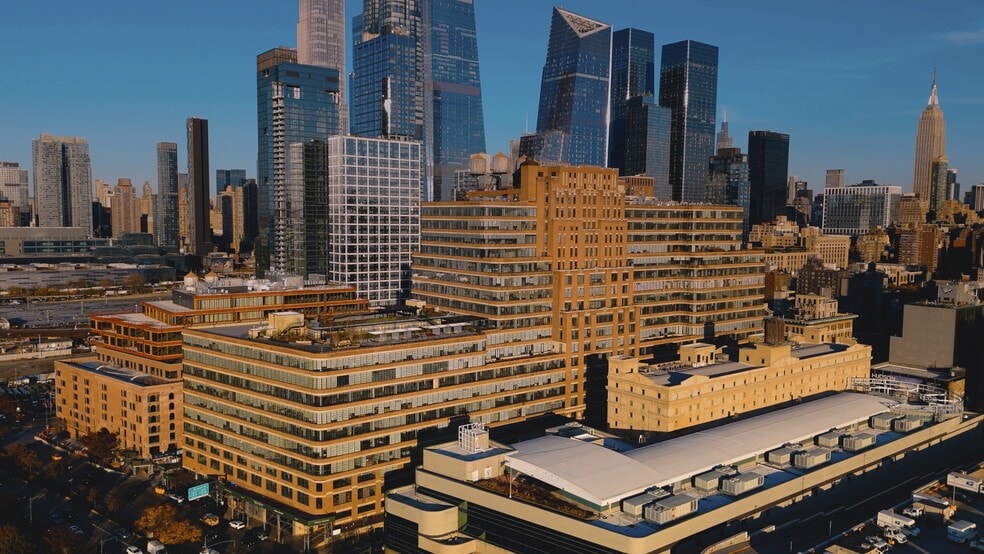 601 W 26th St, New York, NY for lease - Building Photo - Image 1 of 18