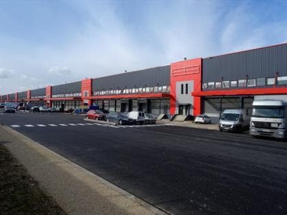 Industrial in Le Blanc-Mesnil for lease - Building Photo - Image 2 of 17
