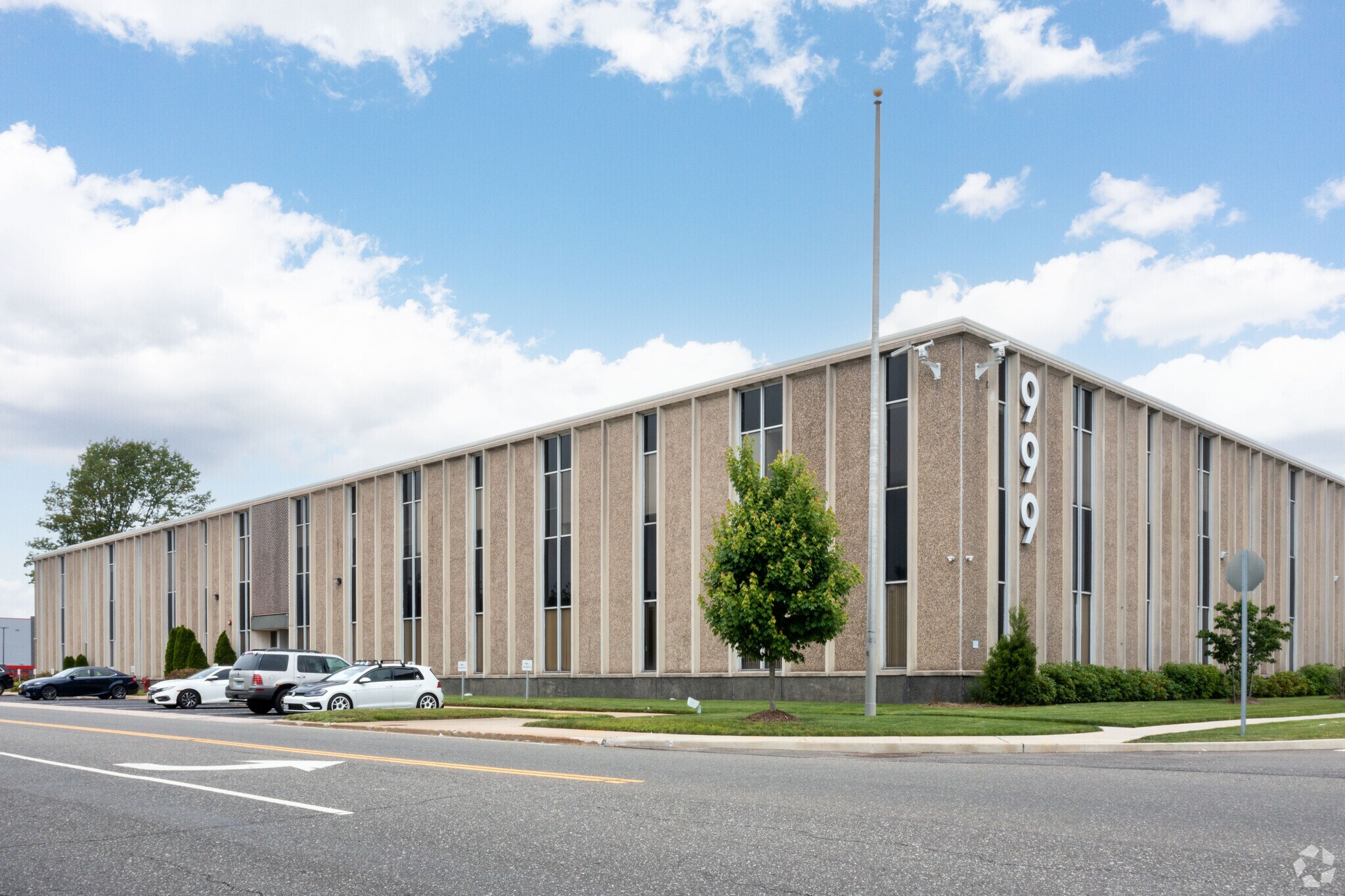 999 Stewart Ave, Bethpage, NY 11714 Sterling Corporate Center