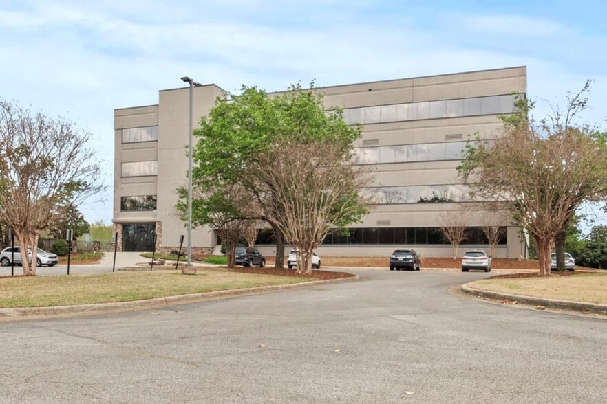 215 Wynn Dr, Huntsville, AL for sale - Building Photo - Image 2 of 15