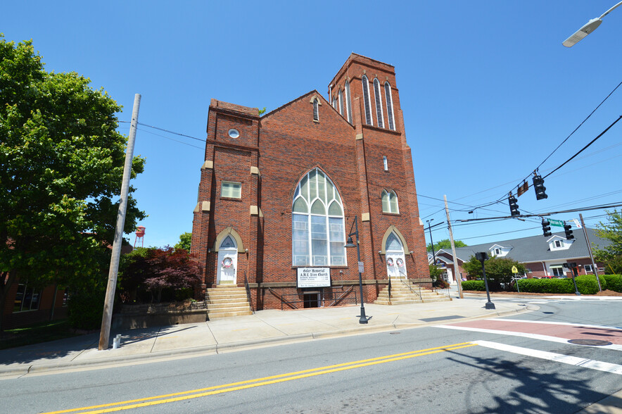 630 Patterson Ave, Winston-Salem, NC for sale - Building Photo - Image 1 of 1