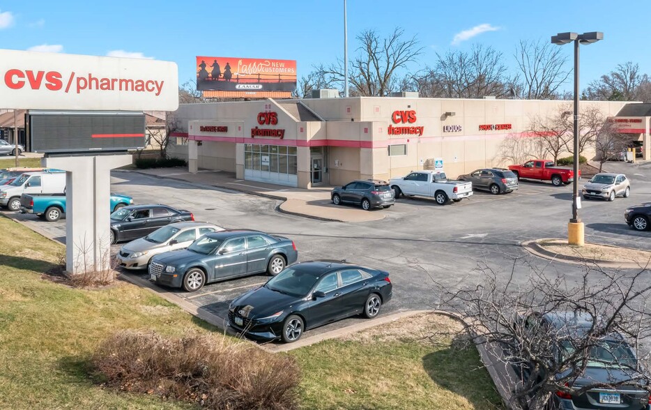 1655 W Kimberly Rd, Davenport, IA for sale - Building Photo - Image 1 of 3