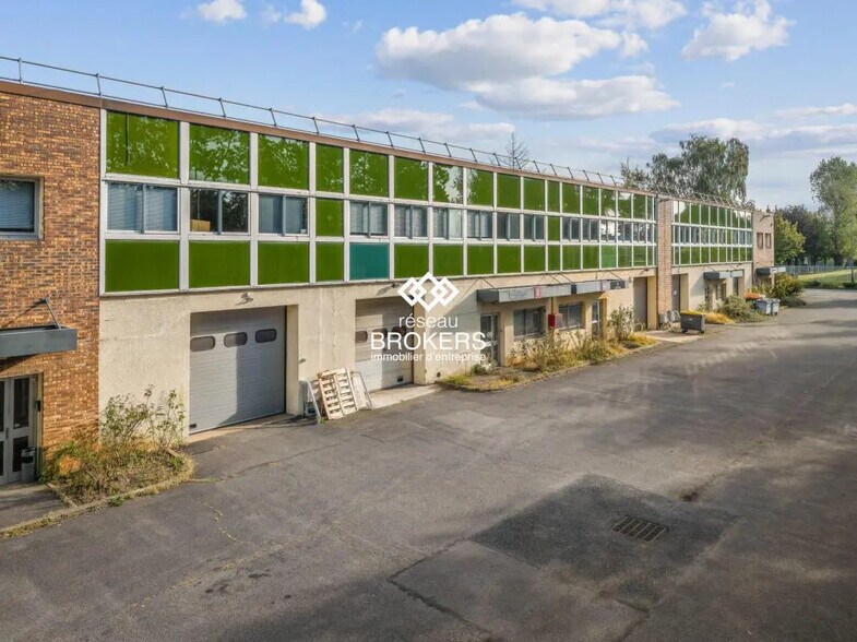 Industrial in Les Ulis for lease - Building Photo - Image 1 of 13