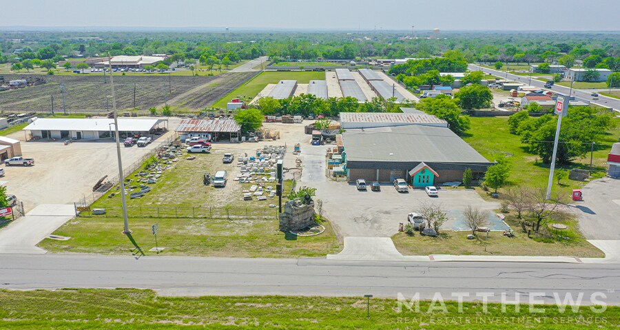 205 E IH 10 Hwy, Seguin, TX for sale Building Photo- Image 1 of 1
