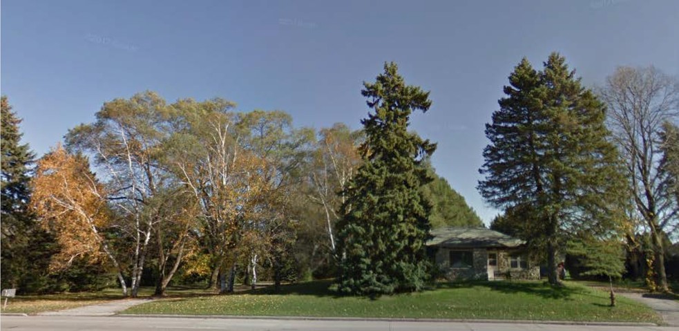 11044 N Wauwatosa Rd, Mequon, WI for sale - Building Photo - Image 1 of 1