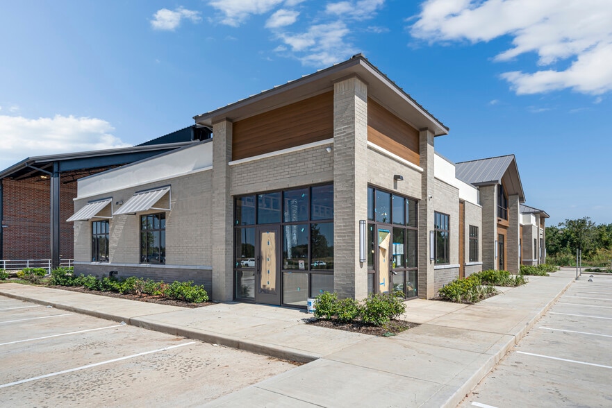 1039 Imperial Blvd, Sugar Land, TX for sale - Building Photo - Image 2 of 25