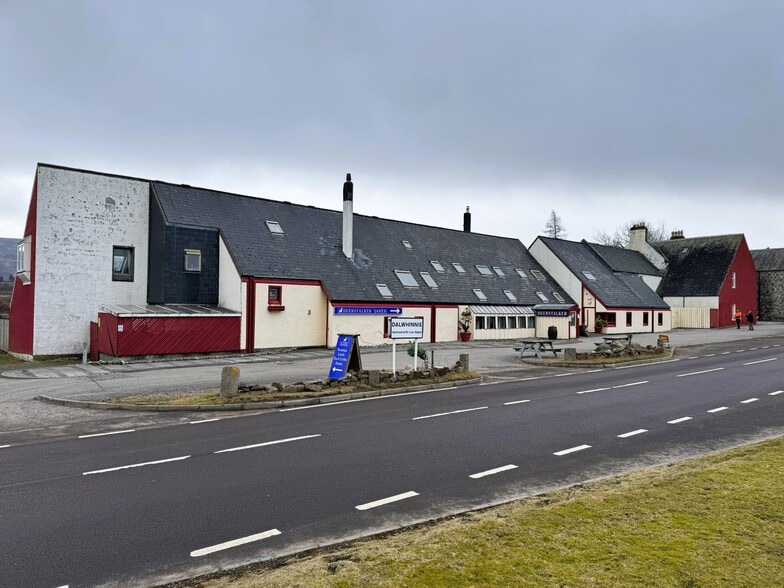 Perth Rd, Dalwhinnie for lease - Primary Photo - Image 1 of 3