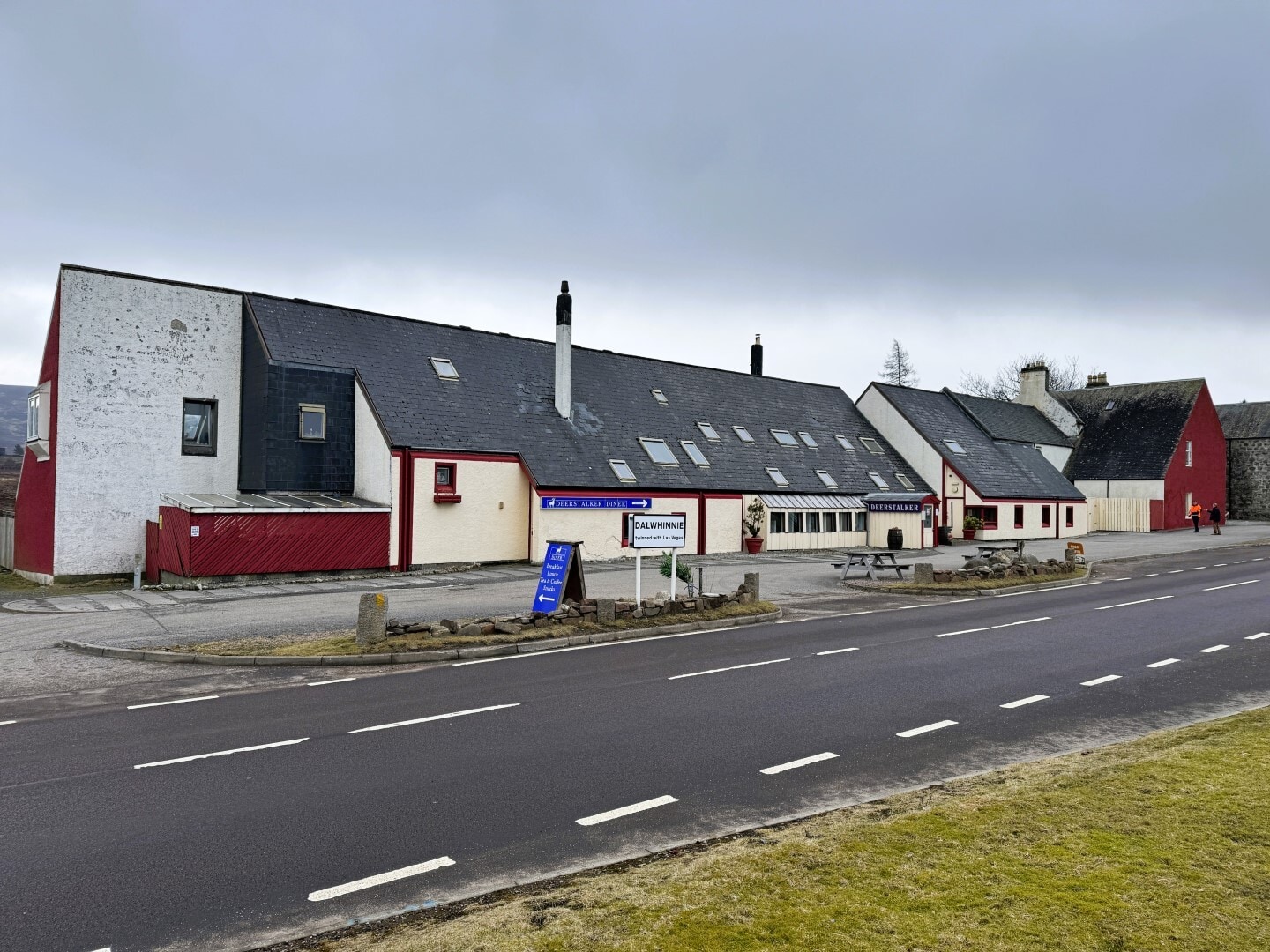 Perth Rd, Dalwhinnie for lease Primary Photo- Image 1 of 4