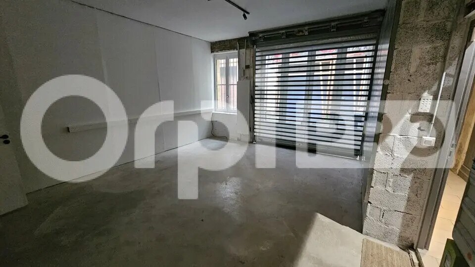 Retail in Bordeaux for lease - Interior Photo - Image 2 of 6