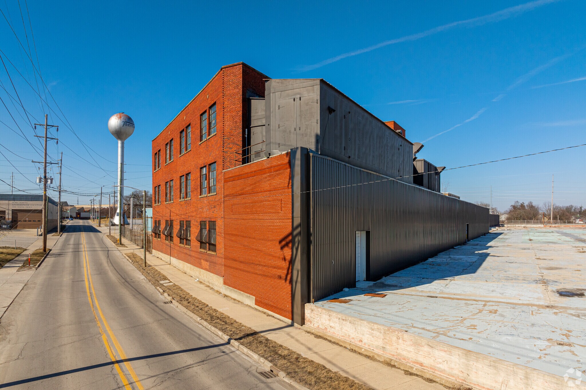 1600 Wabash Ave, Fort Wayne, IN for lease Primary Photo- Image 1 of 26