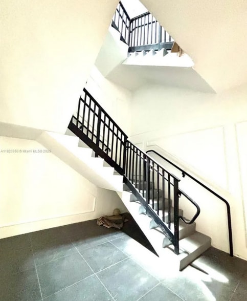 2700 SW 3rd Ave, Miami, FL for lease - Building Photo - Image 3 of 14