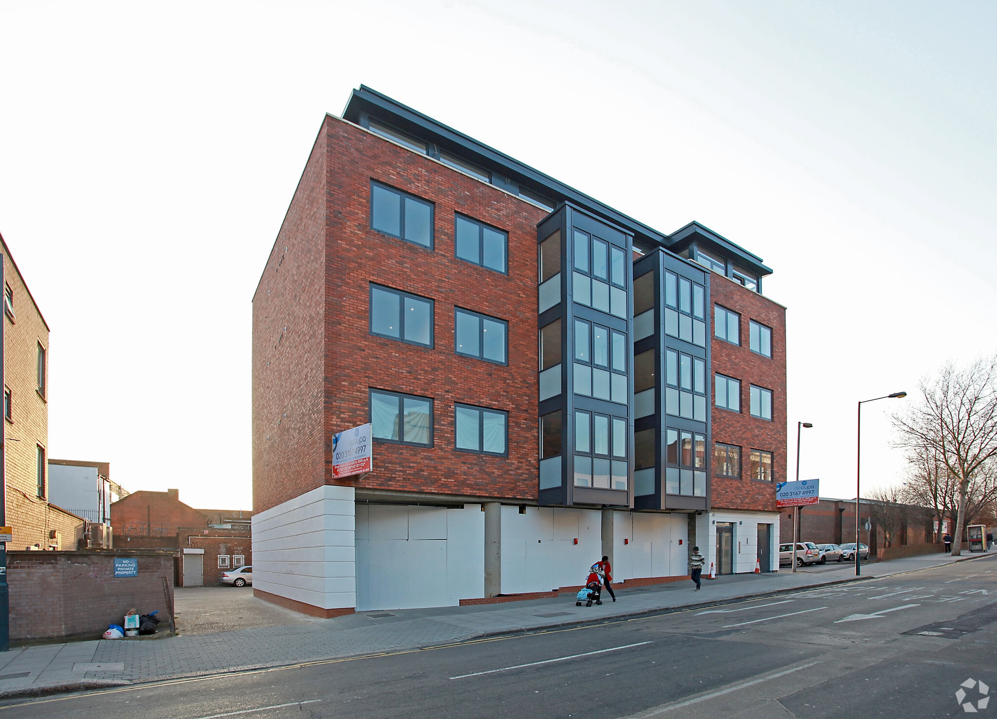 Manor Park Rd, London for sale Primary Photo- Image 1 of 1