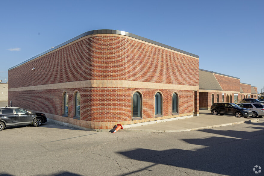 7370 Bramalea Rd, Mississauga, ON for lease - Building Photo - Image 2 of 4