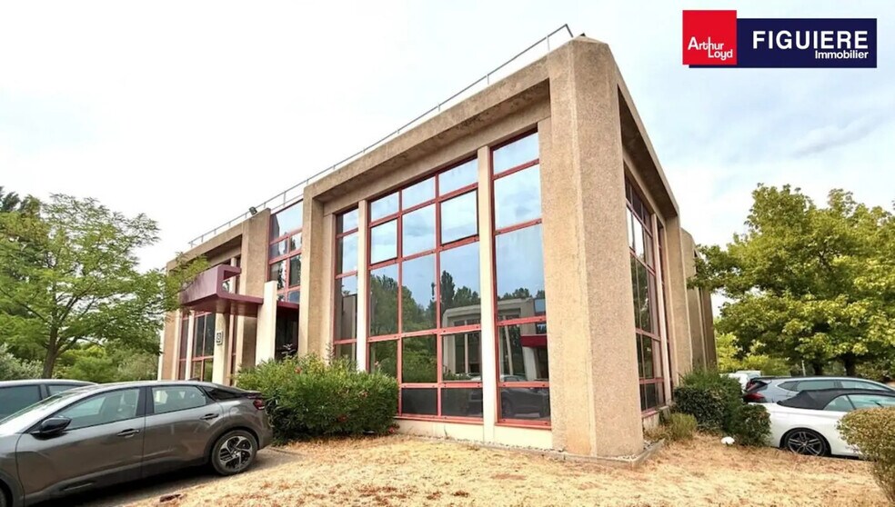 Office in Meyreuil for sale - Building Photo - Image 1 of 8