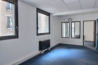 3 Square Desaix, Paris for lease Interior Photo- Image 2 of 9