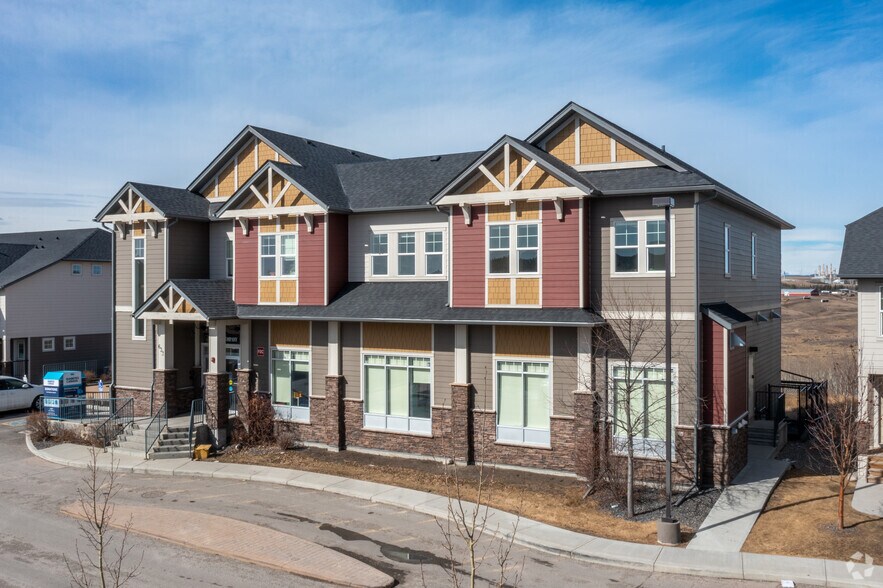 101 Sunset Dr, Cochrane, AB for sale - Building Photo - Image 3 of 10