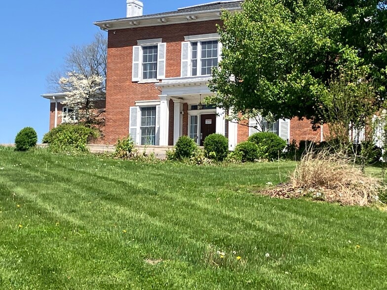 2 Ferncliff Pl, Springfield, OH for lease - Building Photo - Image 3 of 4