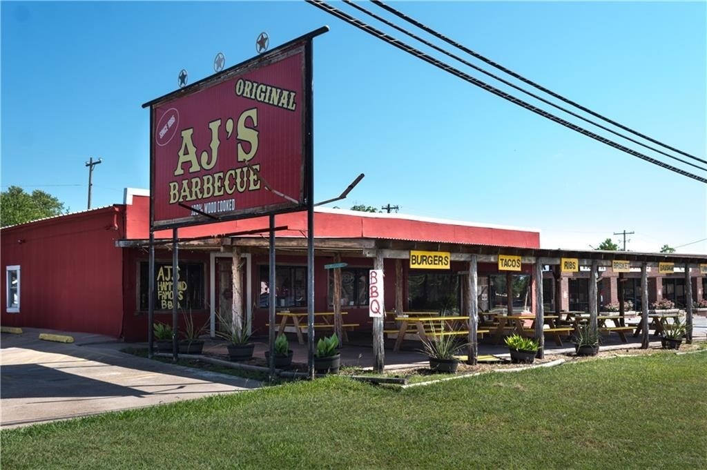 509 NE Big Bend Trl, Glen Rose, TX for sale Primary Photo- Image 1 of 1