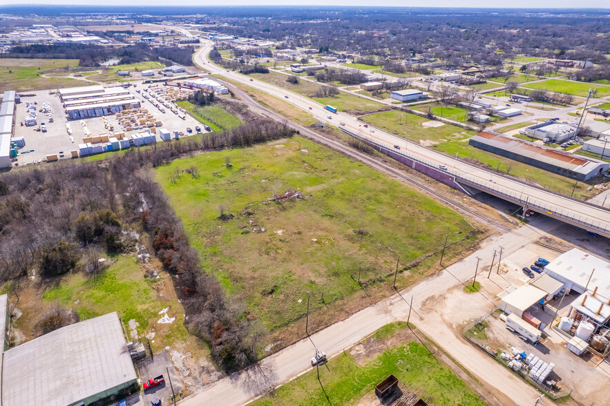 500 E Grove St, Terrell, TX for sale - Building Photo - Image 2 of 10