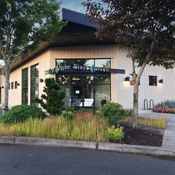 17877 NW Evergreen Pky, Beaverton, OR for lease - Building Photo - Image 2 of 9