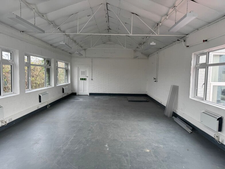 Whilems Works Forest Rd, Ilford for lease - Building Photo - Image 2 of 3