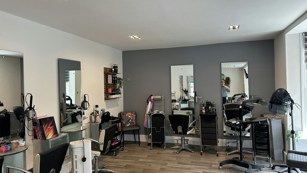 4 Park Rd, Kenilworth for sale - Building Photo - Image 2 of 11