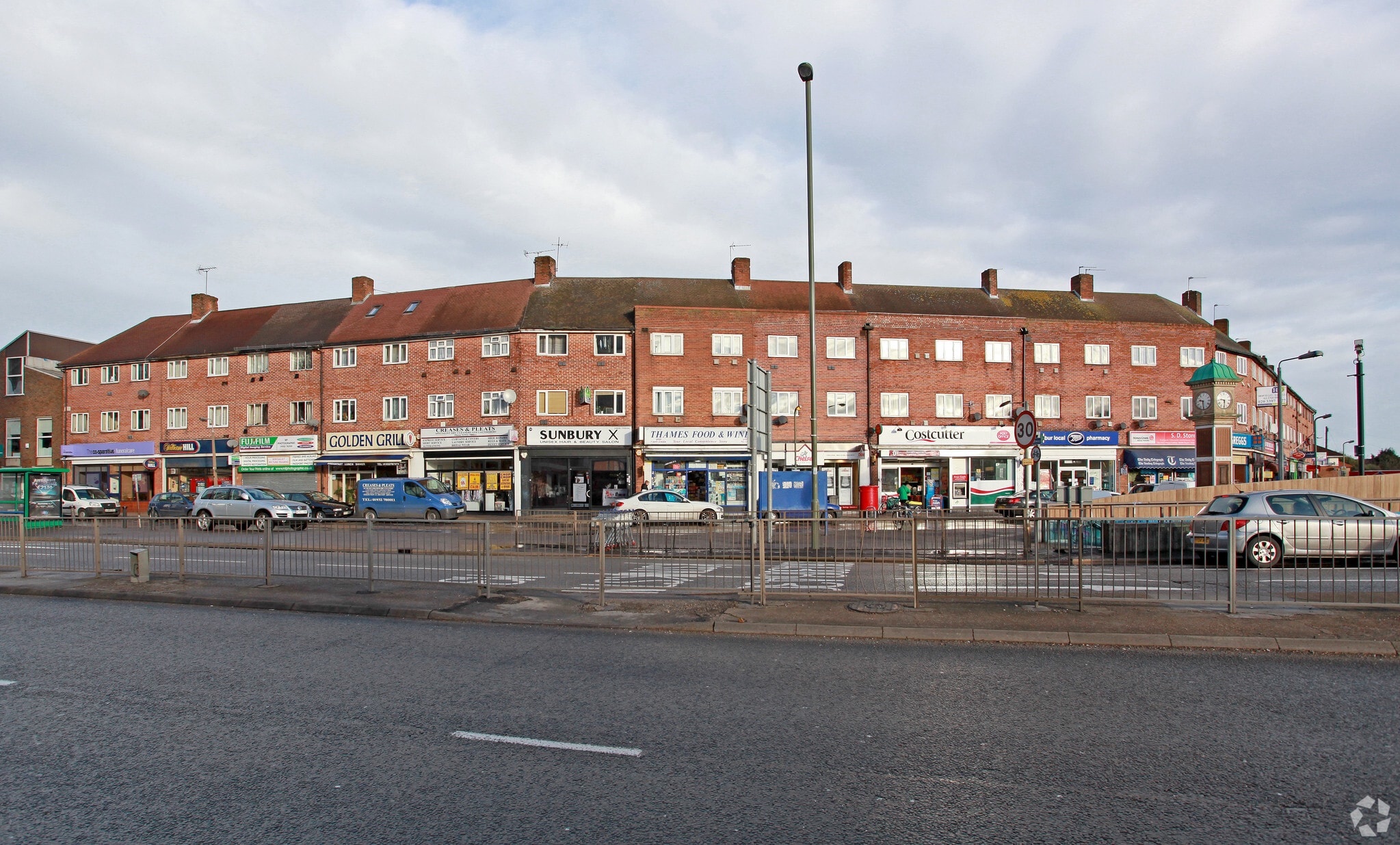1-39 Staines Rd W, Sunbury On Thames for sale Primary Photo- Image 1 of 1