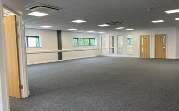 Eastover Clos, Plymouth for lease Interior Photo- Image 1 of 3