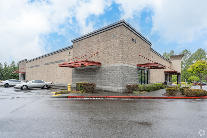 5700 E Lake Sammamish Pky SE, Issaquah, WA for lease - Building Photo - Image 2 of 5