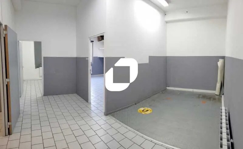 Office in Tremblay-en-France for lease - Building Photo - Image 3 of 13