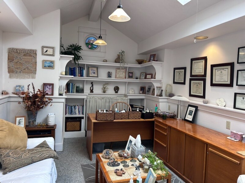 1892 Willamette St, Eugene, OR for lease Interior Photo- Image 1 of 5