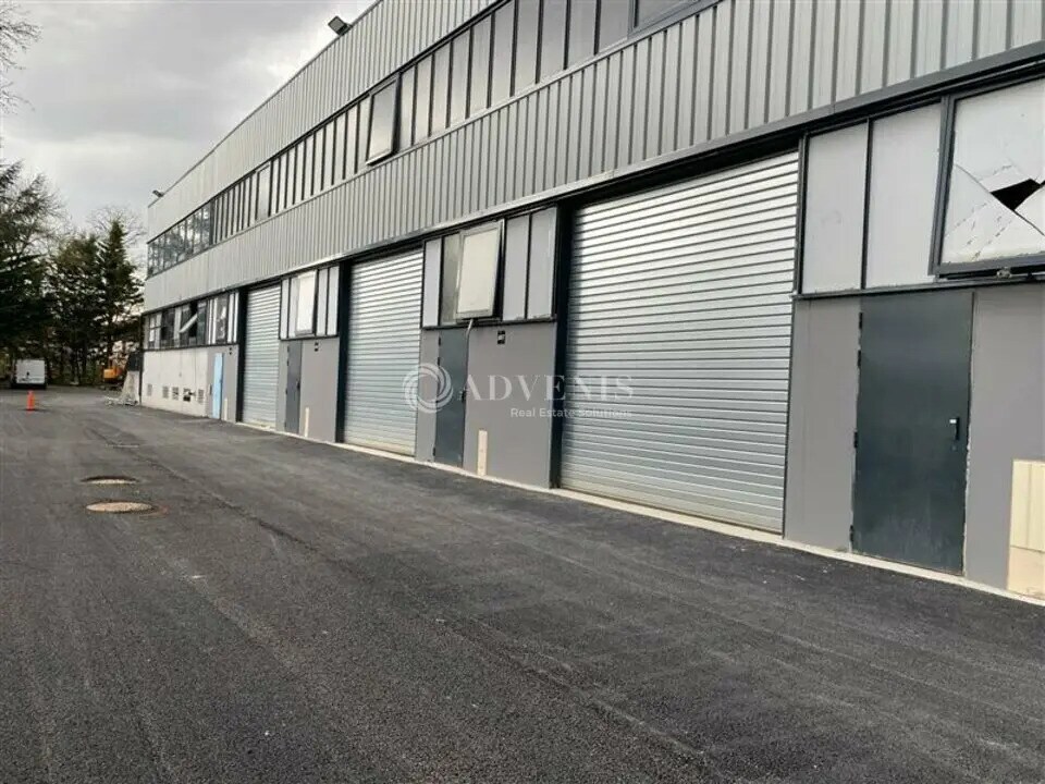 Flex in Noisy-le-Grand for lease Building Photo- Image 1 of 6